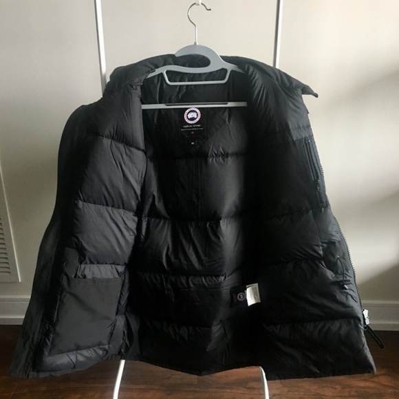 Canada Goose Jacket - Picture 3 of 4